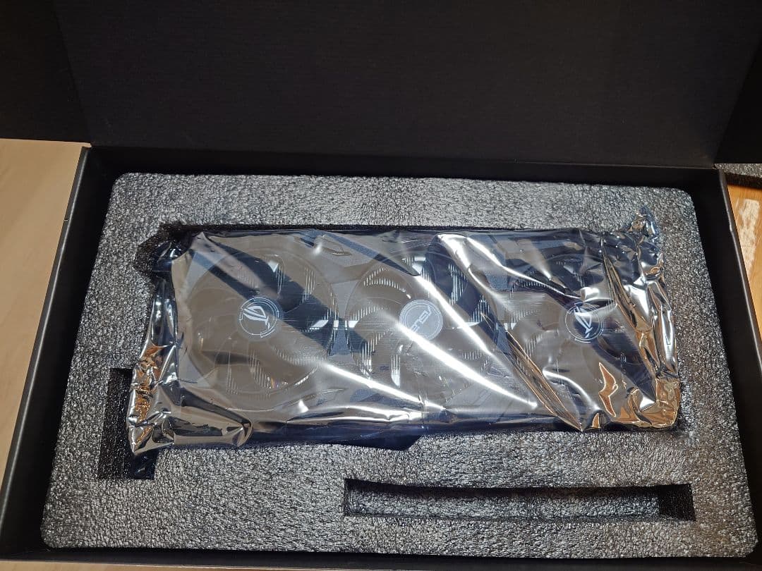 ROG-STRIX-RTX2080TI-O11G-GAMING ASUSグラボ