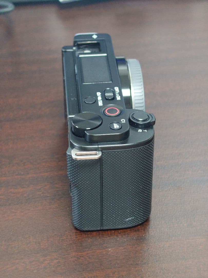 SONY vlogcam ZV-E10 ボディ　＋予備バッテリ、チャージキット