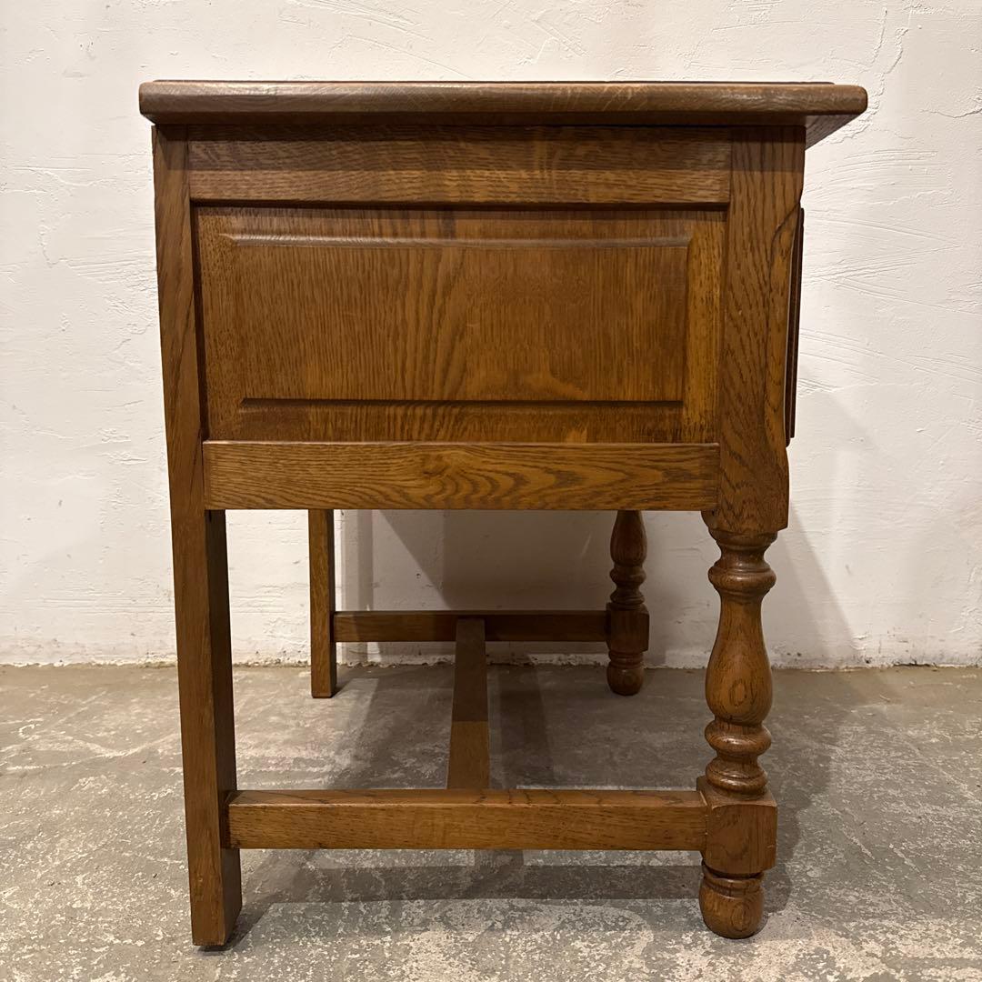 年末年始saleヴィンテージ　木製サイドテーブル　引き出し付き　1