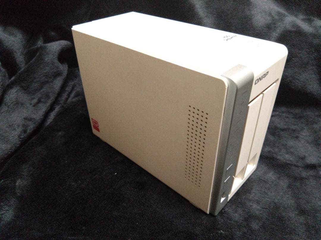 外付けハードディスク・ドライブ QNAP NAS TS-220
