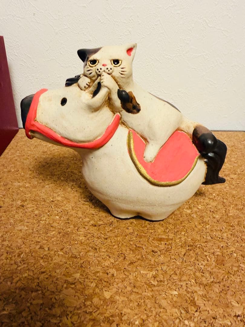 布施猫笑店　馬とニャンコ