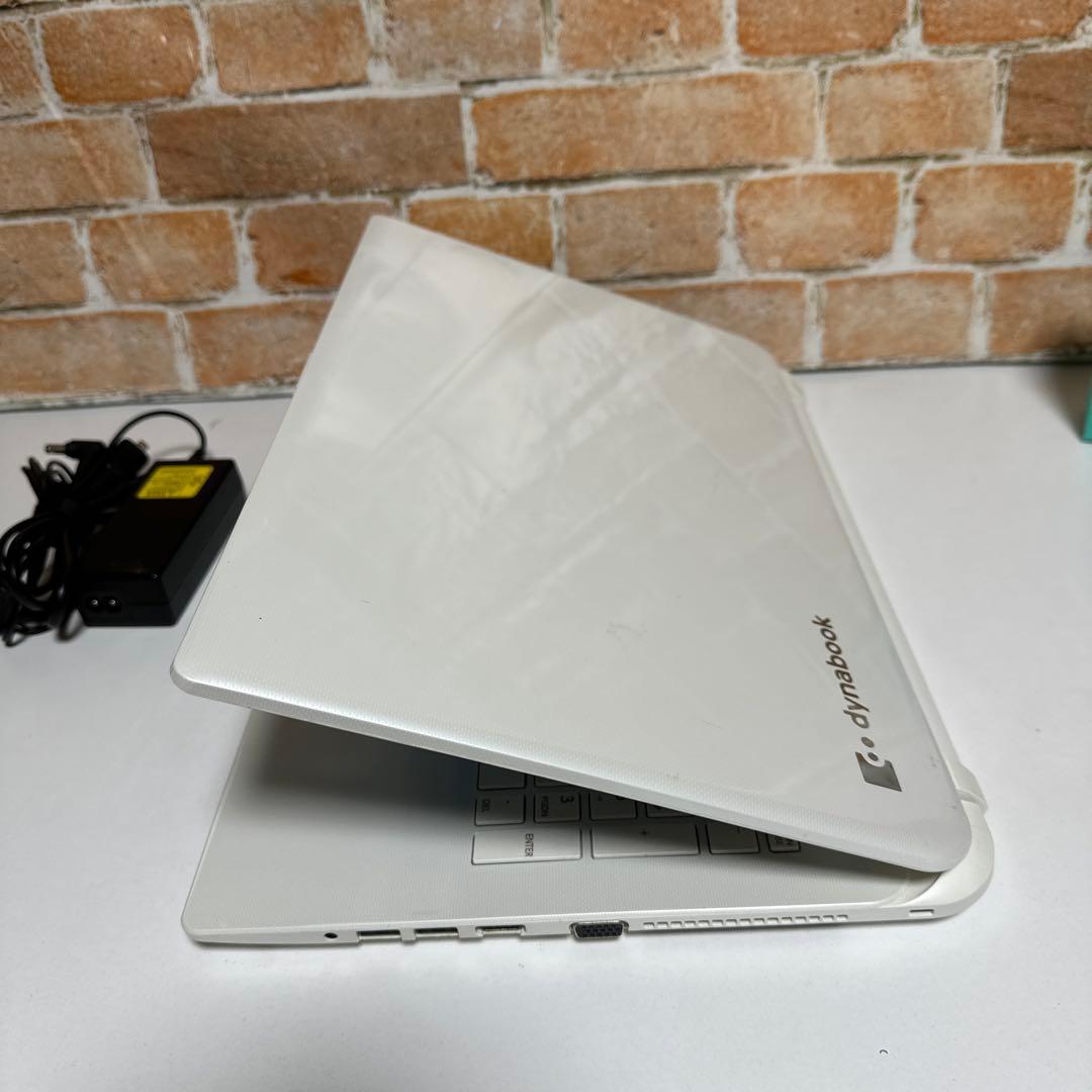 東芝ノート PC Core i5 SSD Webカメラ　Win 11 オフィス付