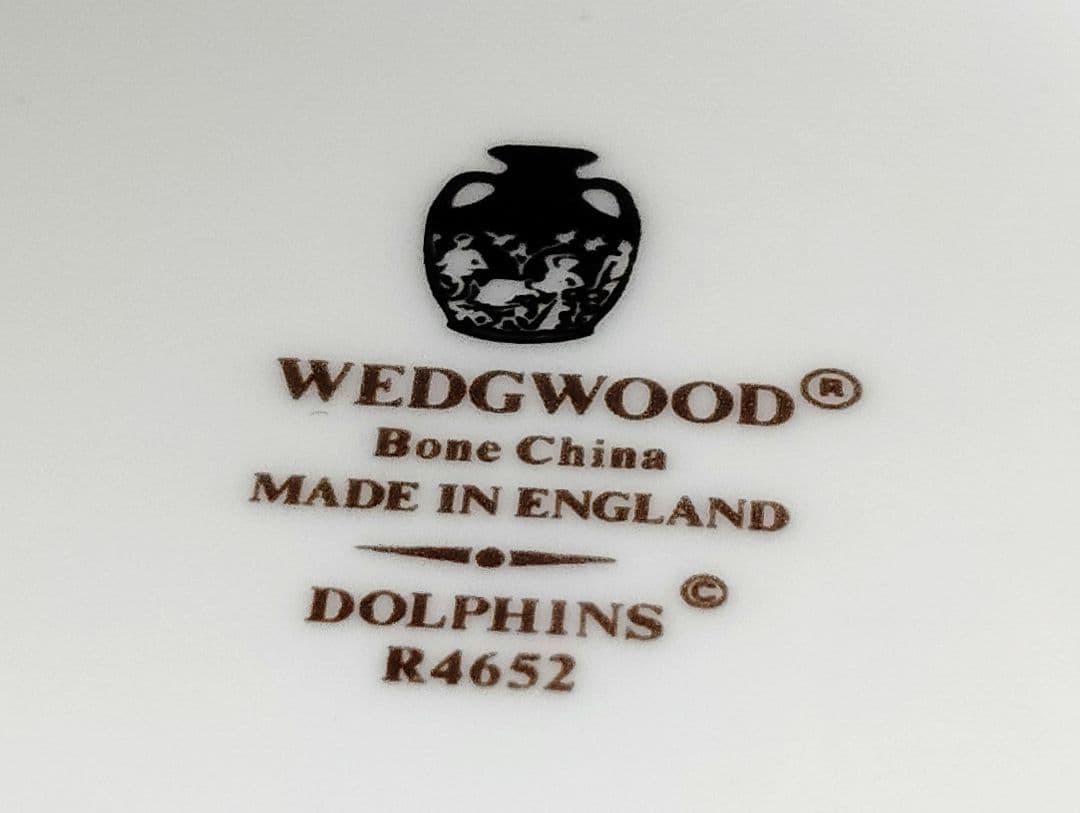 ウェッジウッド　ドルフィンホワイト　希少　ティーポットとカップ＆ソーサー　1客