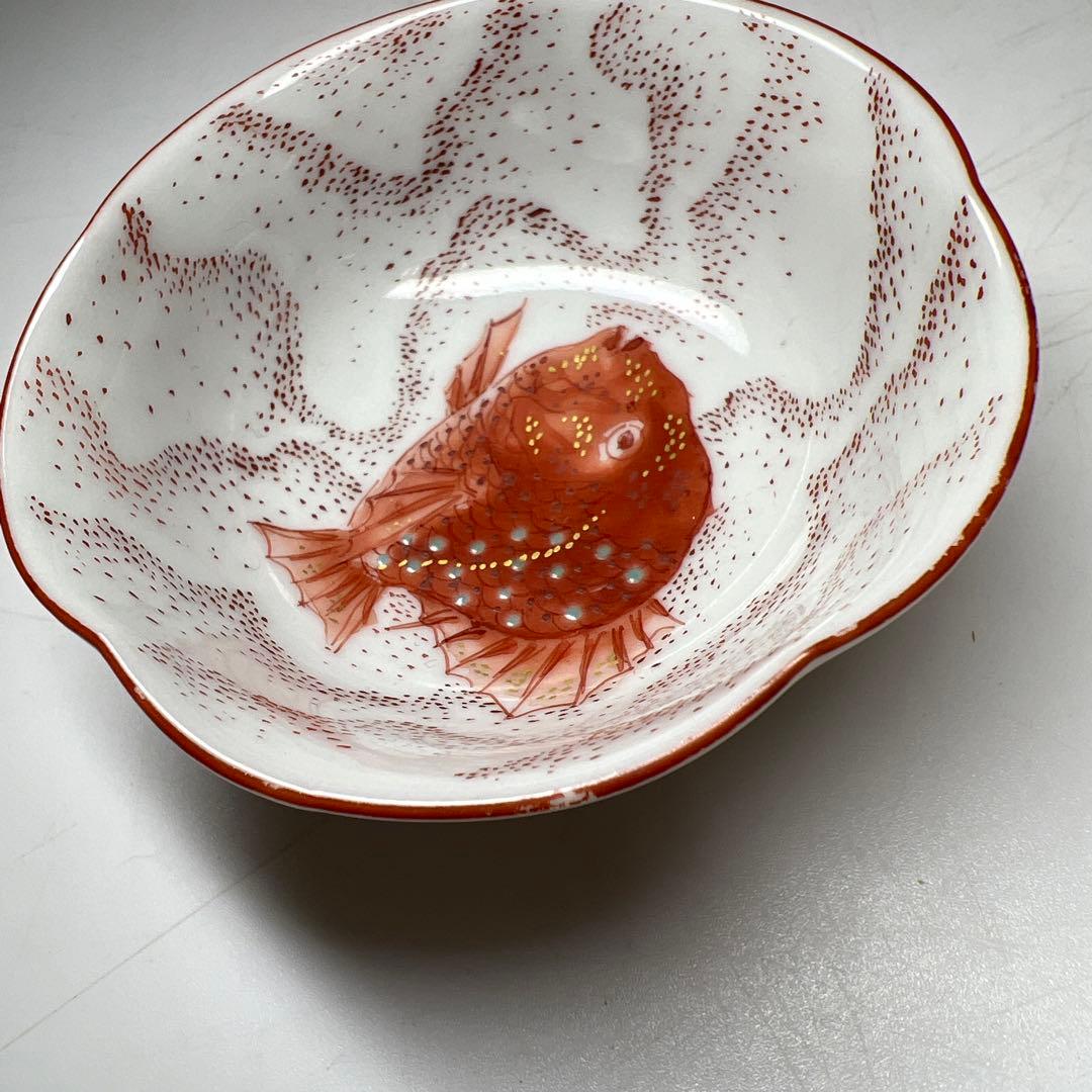 高明作（名工）九谷焼　金魚図盃　木箱付　幅約7㎝　東Y8-0204☆2F