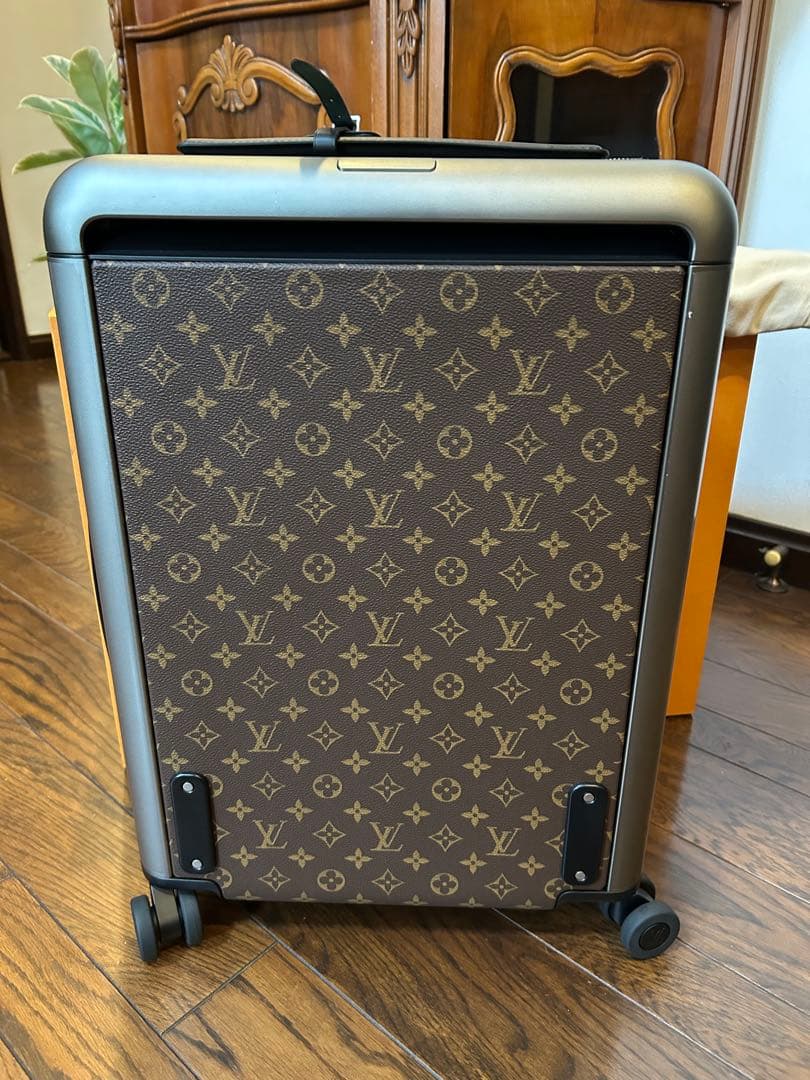 お値下げしました。 ルイヴィトン　ホライゾン55 限定