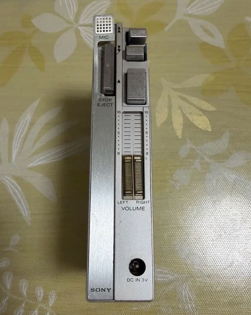 初代SONY カセットプレーヤー　ジャンク品