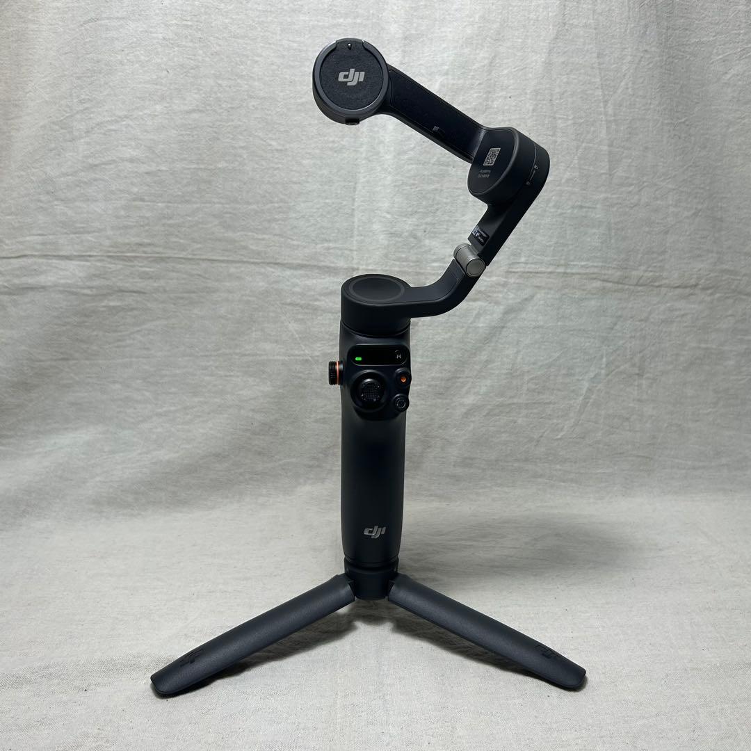 DJI Osmo Mobile6 保証期間2027年2月1日まであります。