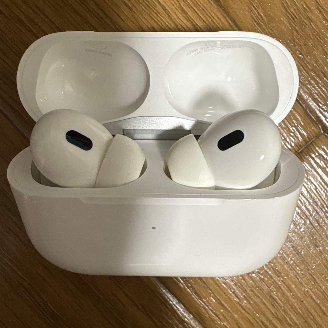 AirPodsPro2本体 ホワイト 充電ケース付き 充電線付き