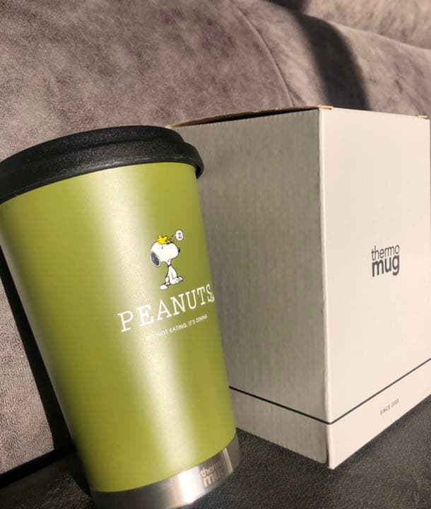 PEANUTS Cafe×thermo mug」コラボタンブラー　カーキ