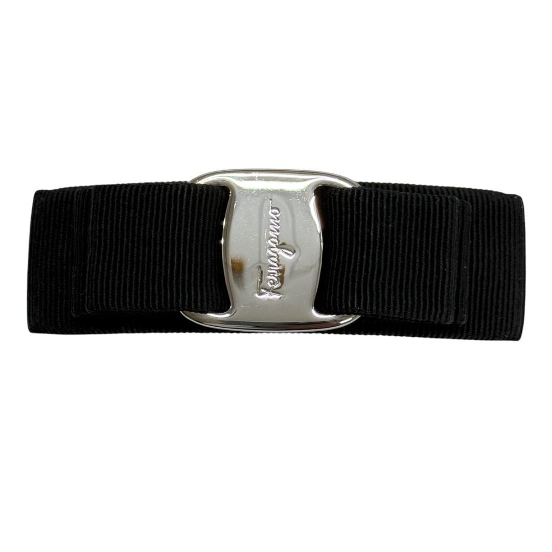 美品 フェラガモ バレッタ ヴァラ リボン シルバー ヘアアクセサリー 髪留め