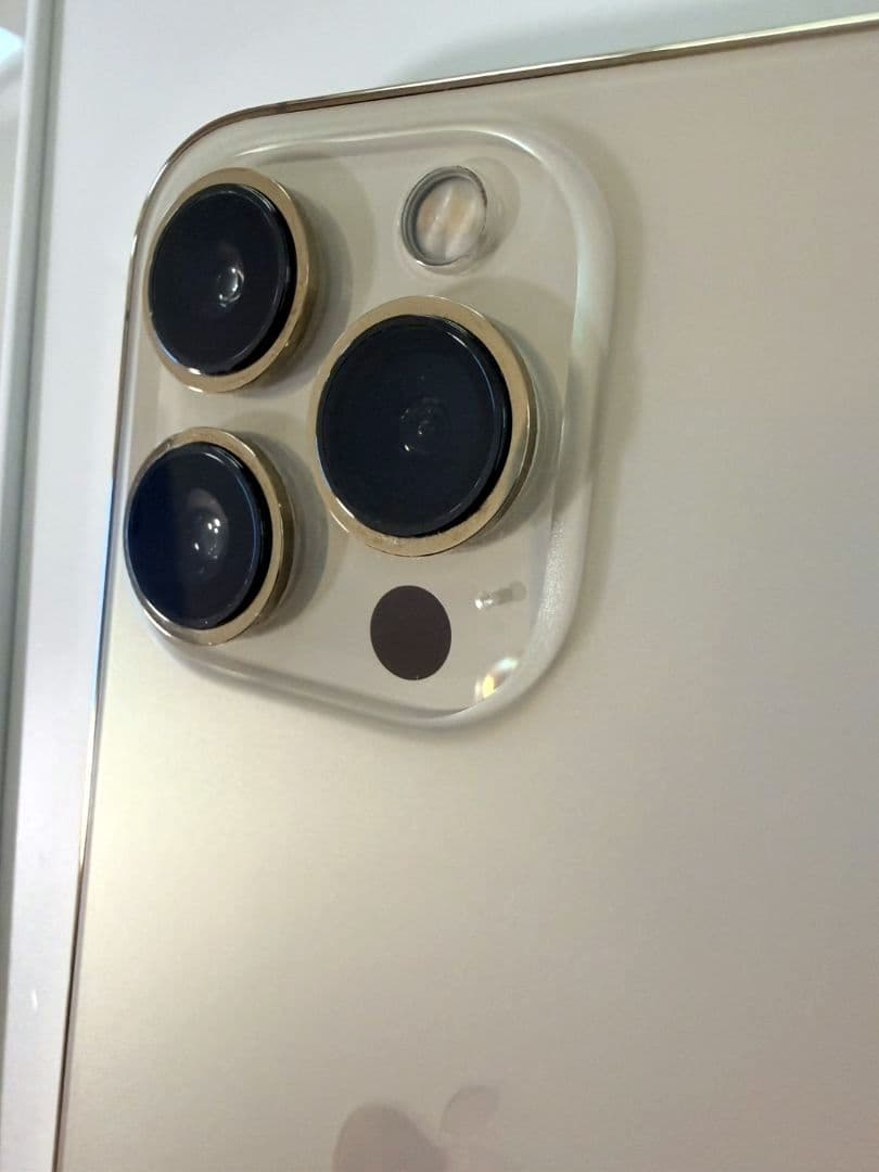 美品　Apple iPhone13pro 256G ゴールド　本体