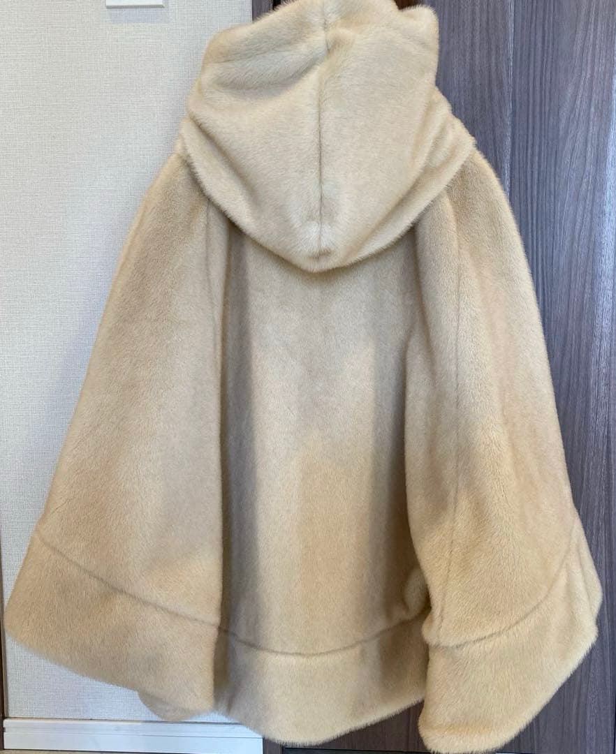 メゾンドドルチェ　ポンチョ　ベージュ