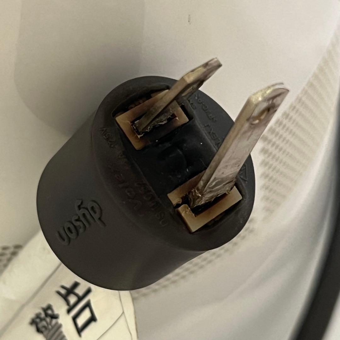 【在庫限り】ジャンク品　ダイソン　ファンヒーター　電源つかないです！　匿名配送