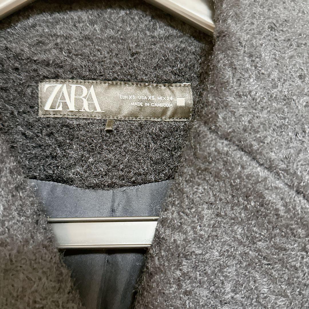 ZARA セミロング丈ブークレコート