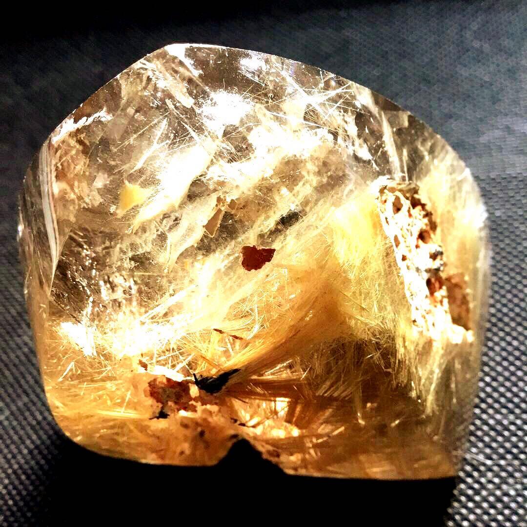 ルチルクォーツ　置物　天然石ゴールドルチルクォーツ　パワーストーン　ブラジル産