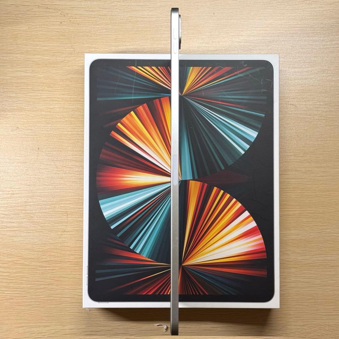 iPad Pro 12.9インチ 128GB シルバー Wi-Fi 第五世代
