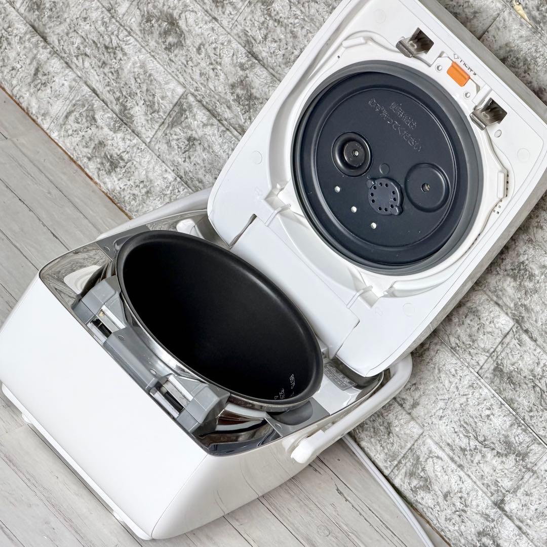 2022年製 象印「炎舞炊き」5.5合炊き炊飯器 NW-LB10 最上位機種