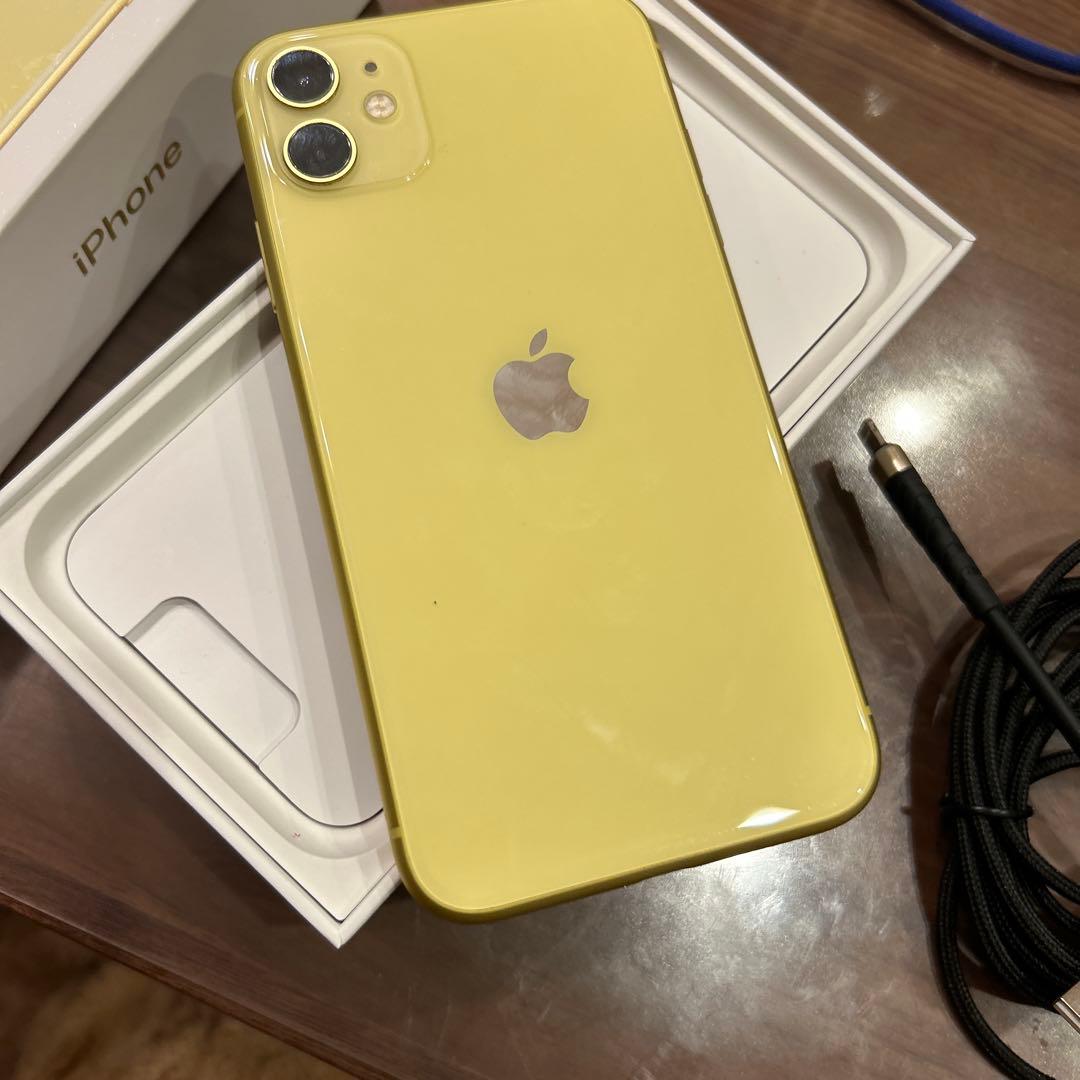 SIMフリー iPhone 11 64GB イエロー 容量100％　ケーブル2本