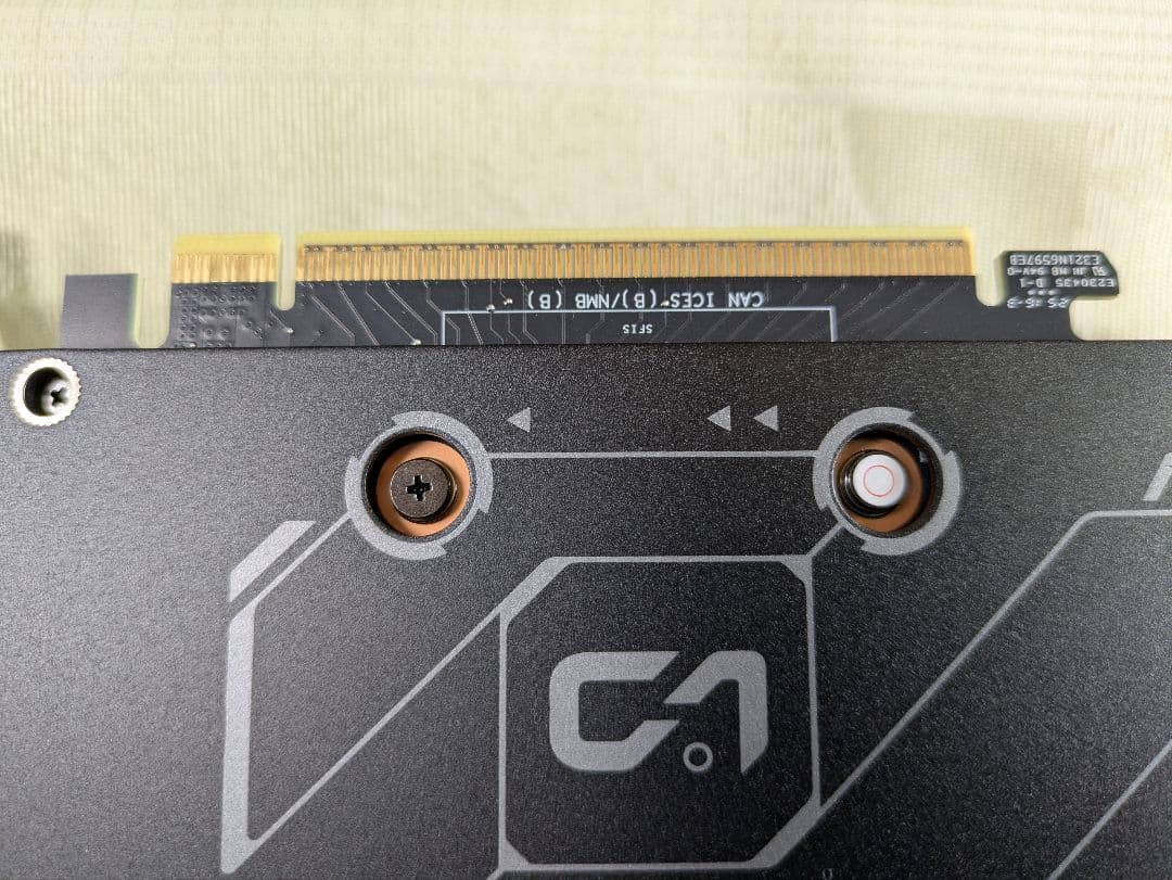 グラフィックボード・グラボ・ビデオカード ASUS RX9060XT 8GB