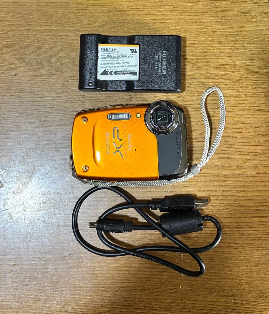 値下げ中 FUJIFILM FINEPIX XP30 デジタルカメラ