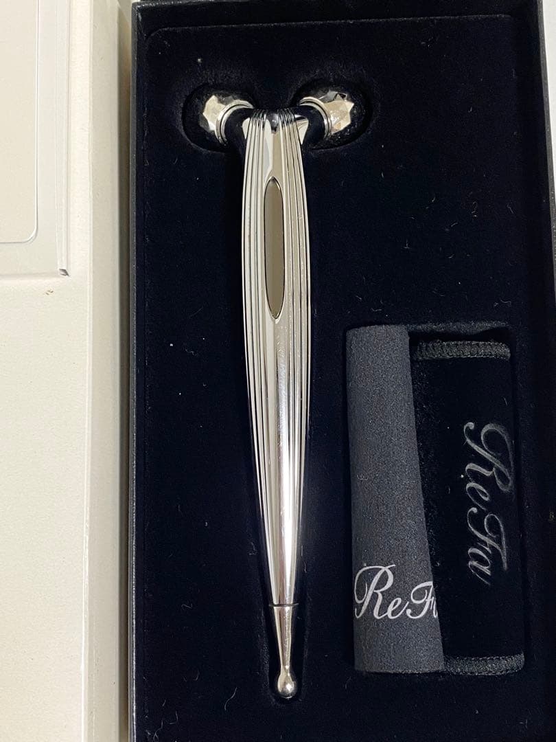 ReFa リファエスカラットレイ フェイスローラー　美顔器 リファカラット