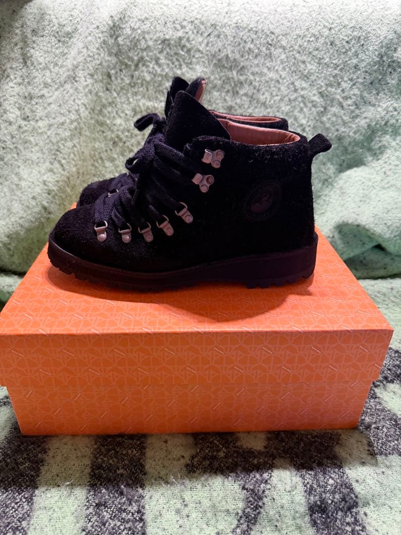 Naked wolfe マウンテンブーツ