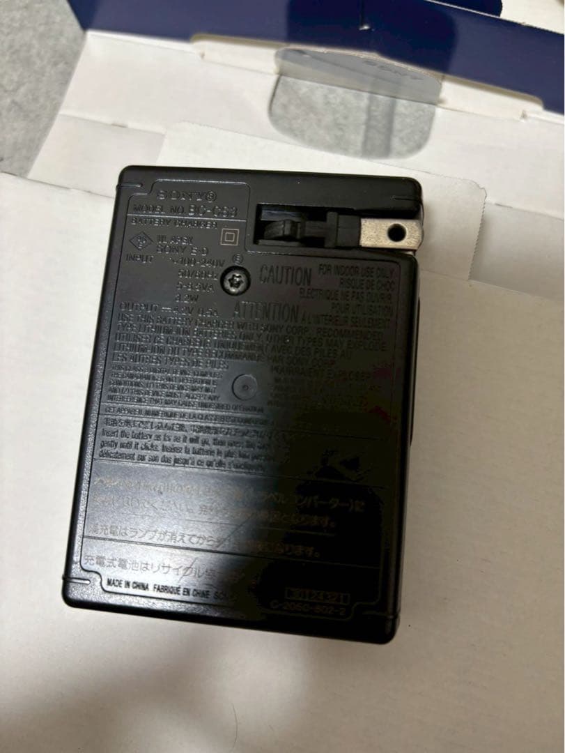 SONY Cyber-shot DSC-T9 デジタルカメラ　箱あり