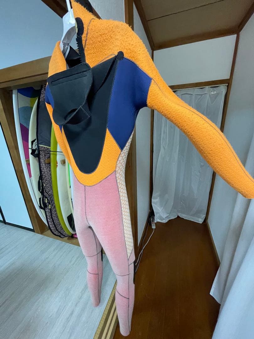 Develop 5ミリ　ウェットスーツ　ML