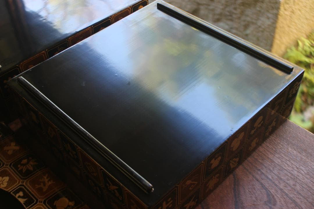 デッドストック！内朱金縁黒漆に極上宝尽蒔絵の映える三段重（検輪島塗重箱お重