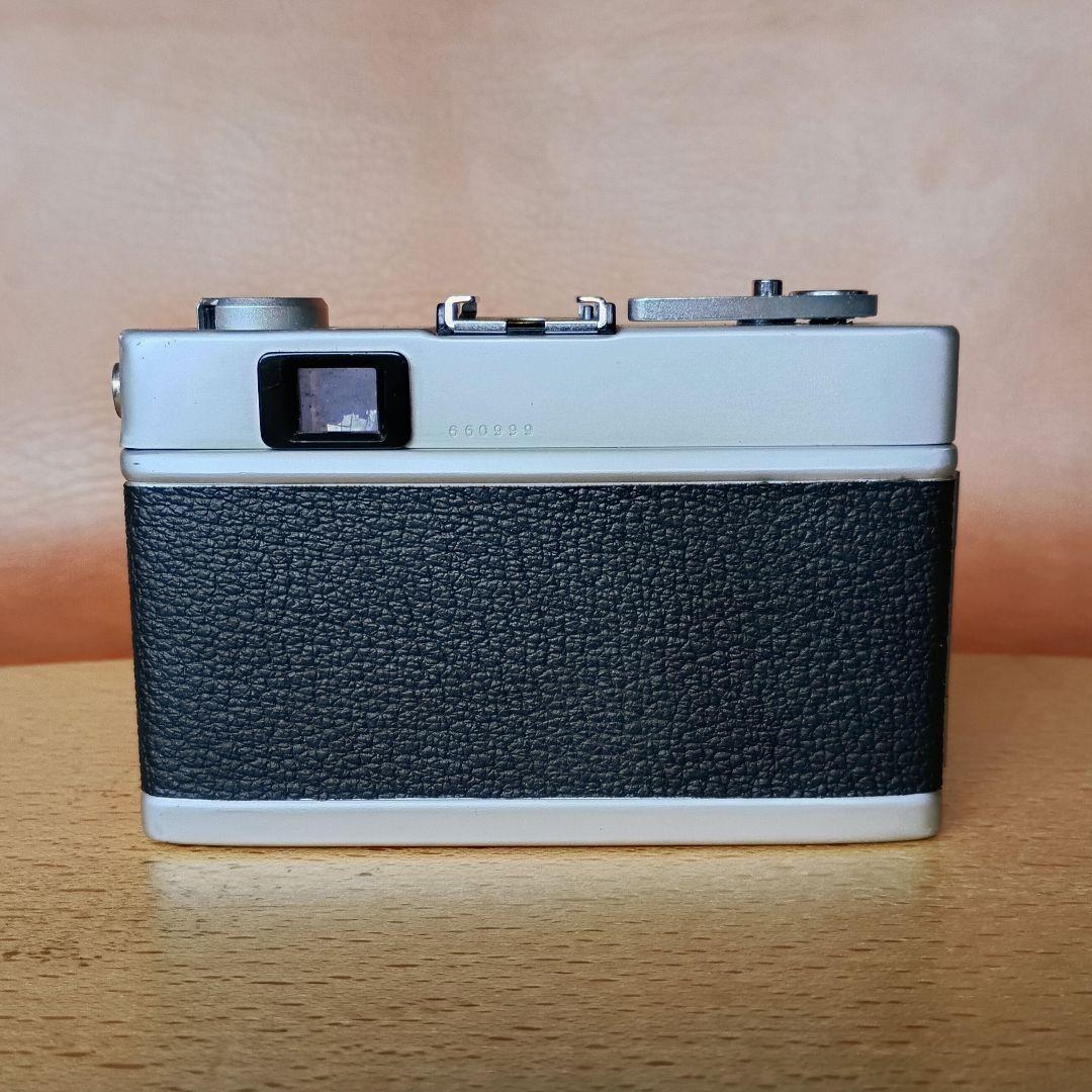 たに、カメラ【美品、完動品】コニカC35　乃木坂46　五百城茉央、芦田愛菜