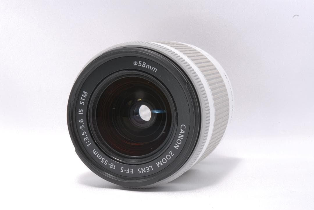 ❤最軽量❤希少ホワイト❤canon EOS Kiss X7 一眼レフカメラ