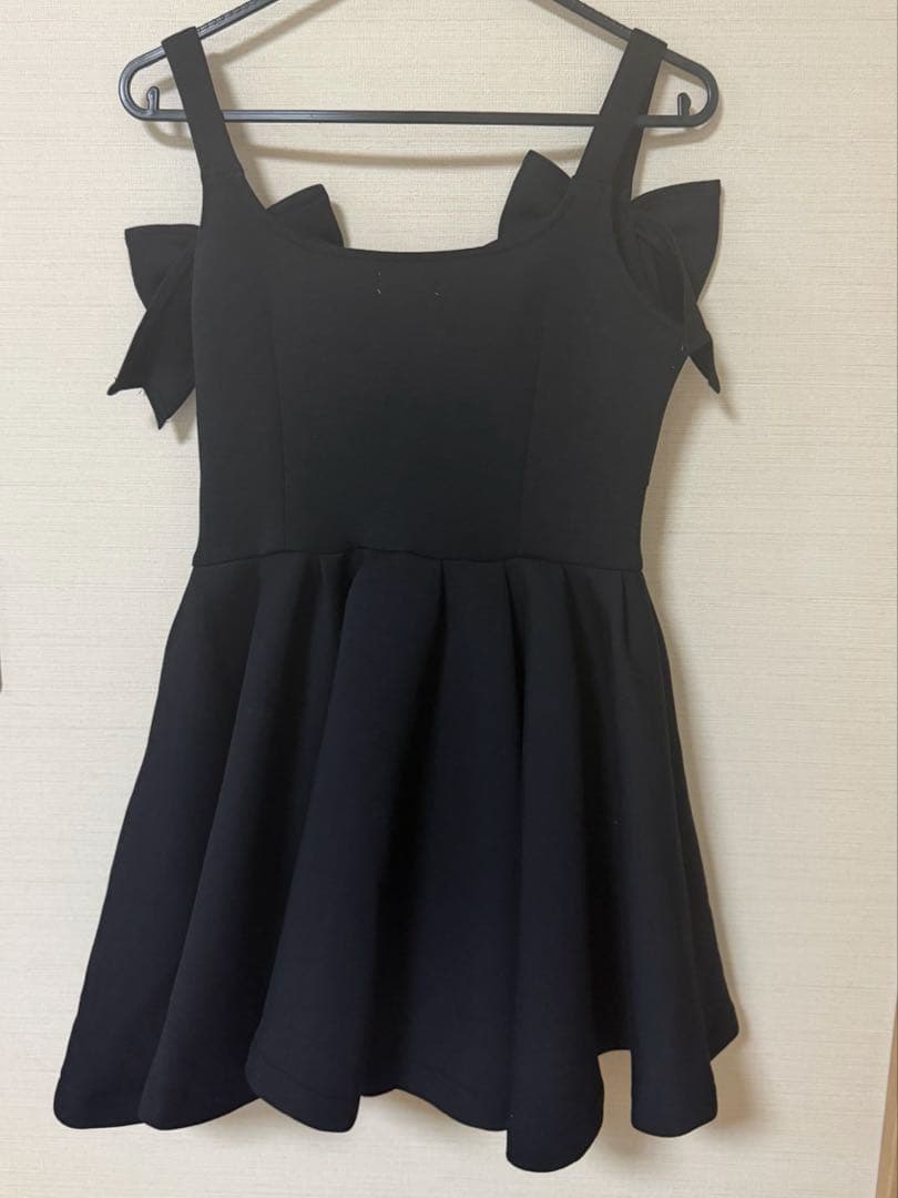 あ*様 ボンディングリボンワンピース　ブラック　lillilly