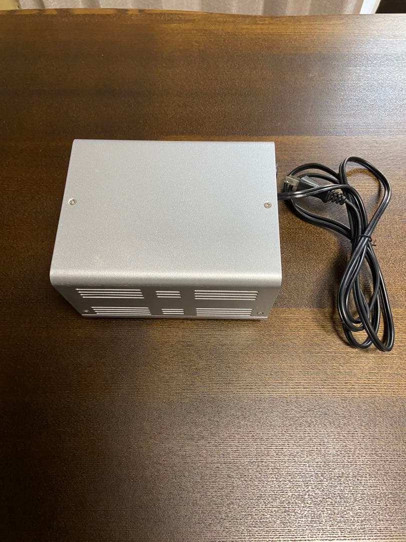 変圧器 カシムラ1500VAステップアップ・ダウン