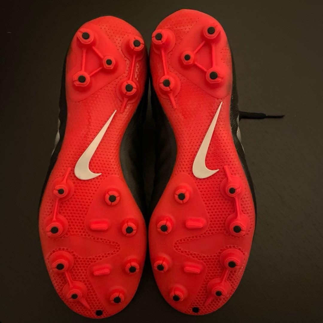 ナイキ 【 ティエンポ レジェンド7 エリートHG 】