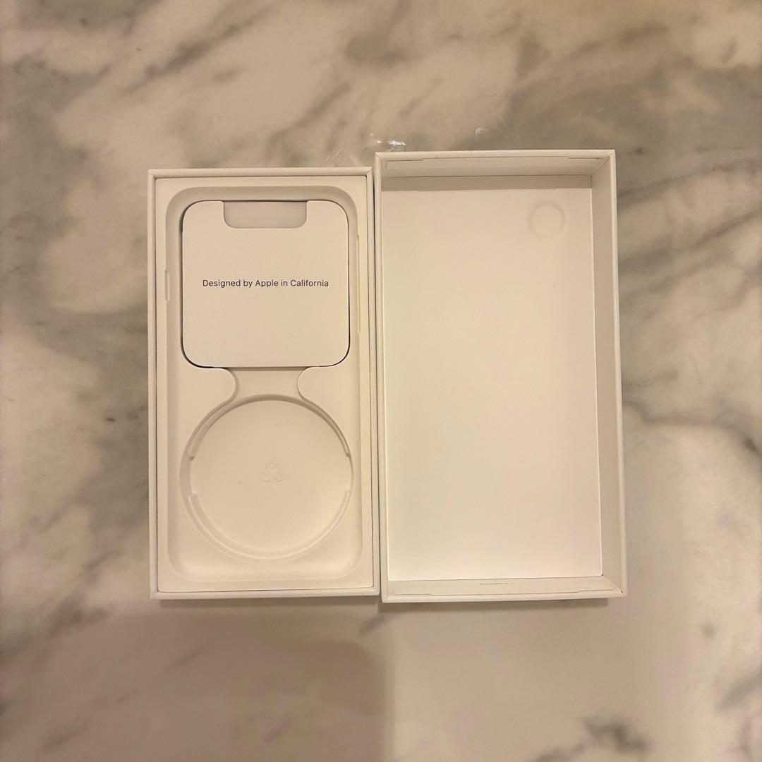 本体のみ　iPhone SE（第3世代）128GB スターライト