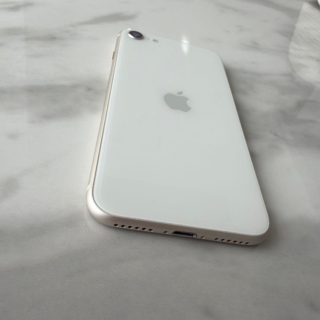 本体のみ　iPhone SE（第3世代）128GB スターライト