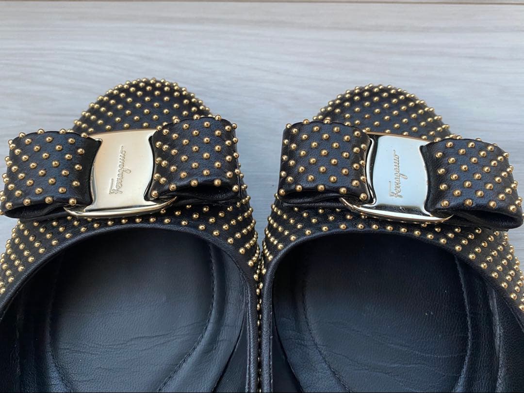 美品⭐︎レア⭐︎フェラガモ ヴァリナ　フラットシューズ　5 1/2 D 裏張り済