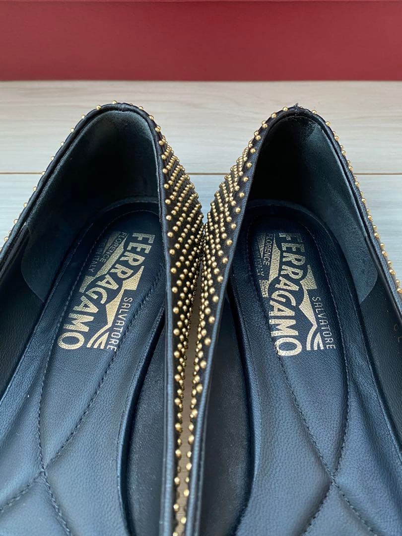 美品⭐︎レア⭐︎フェラガモ ヴァリナ　フラットシューズ　5 1/2 D 裏張り済