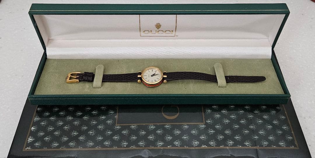 【ヴィンテージ】非稼働GUCCI シュリーライン腕時計 純正ベルト証明書付