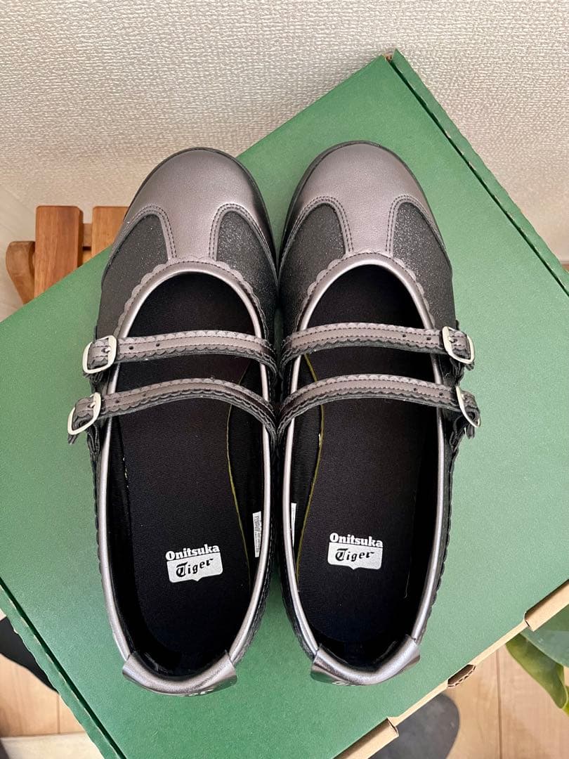 オニツカタイガー Onitsuka Tiger MEXICO 66 TGRS