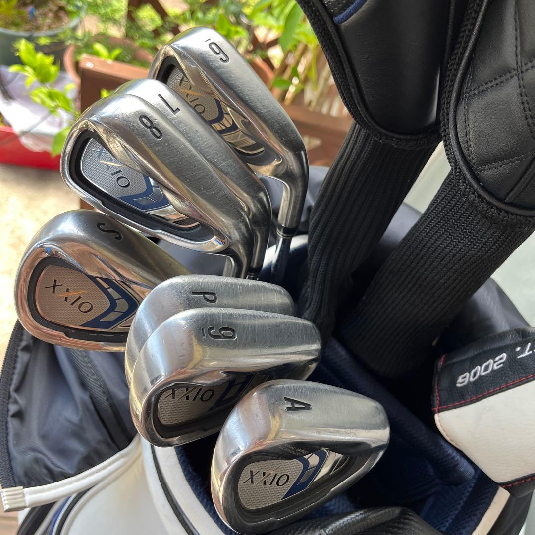 XXIO ゴルフバッグ・キャディバッグ ホワイト/ブルー　クラブセット