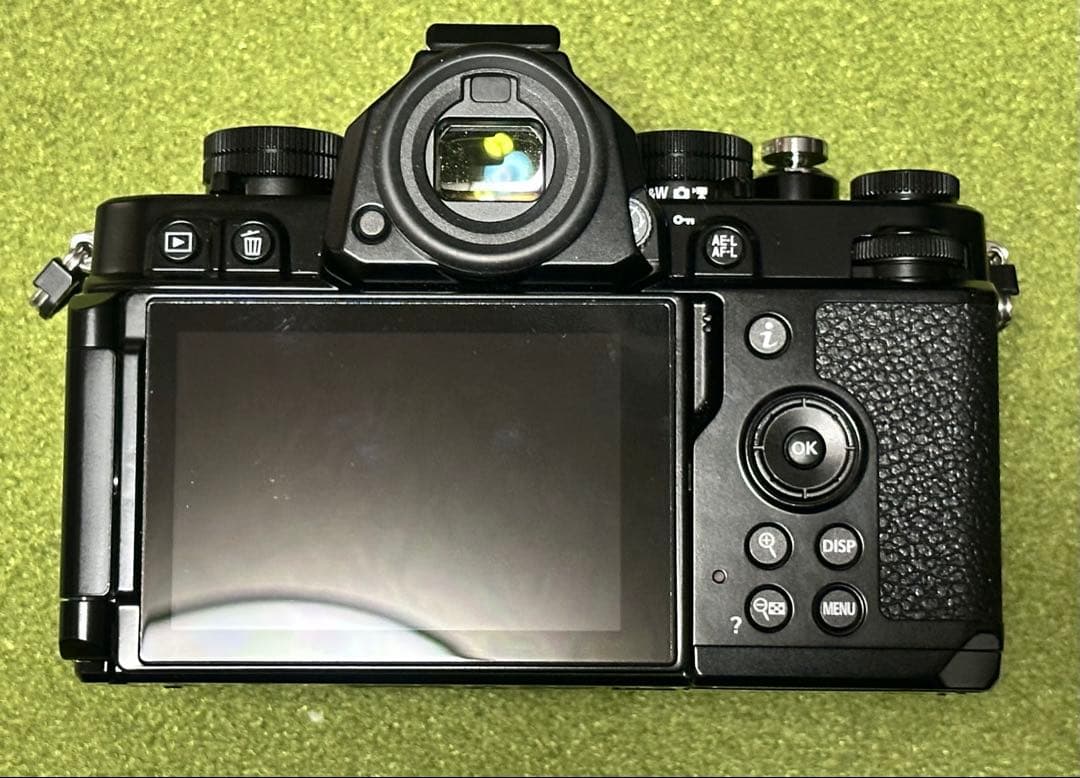 NIKON Zf /NIKKOR Z 28mm F2.8 （SE)