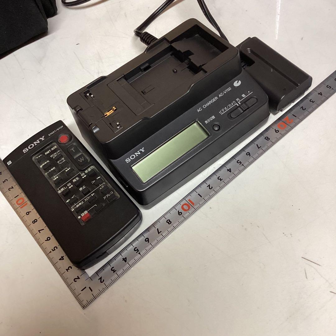 SONY DCR-TRV5 ビデオカメラ本体　ハンディカメラ　収納バック（H36