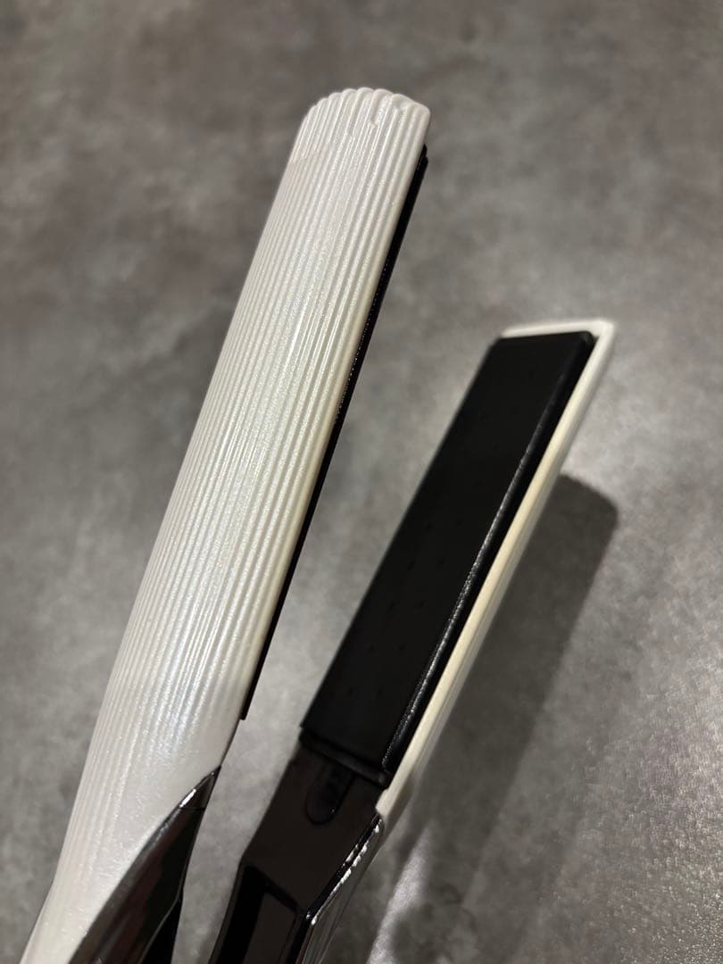 【⭐️箱不要¥500割引】MTG リファ　ReFa ストレートヘアアイロン①