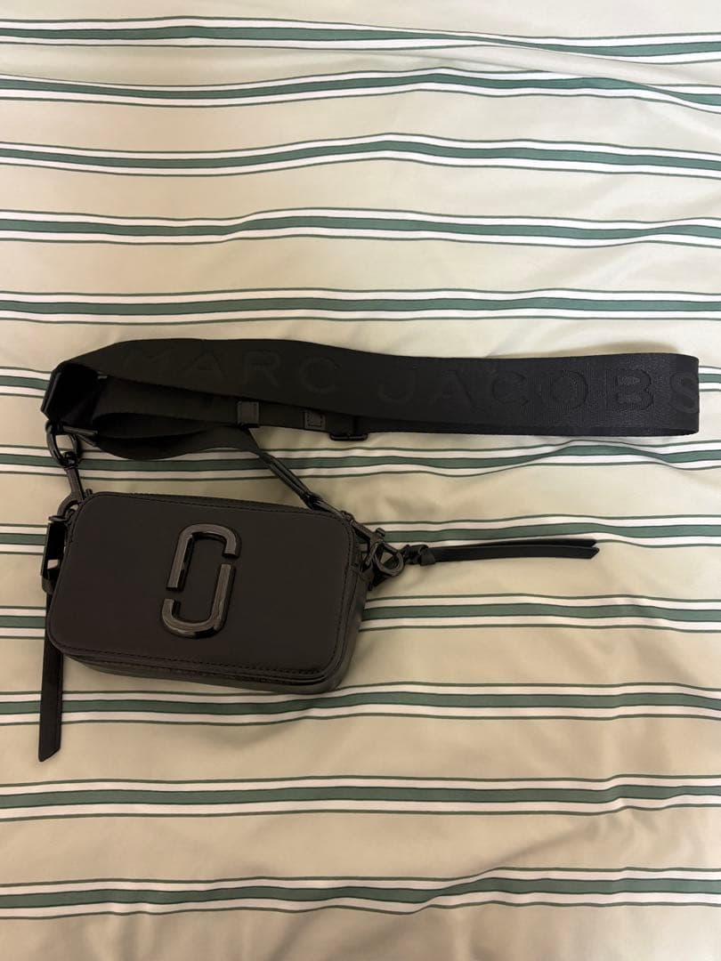 マークジェイコブス　スナップショット　ショルダーバッグ　ブラック