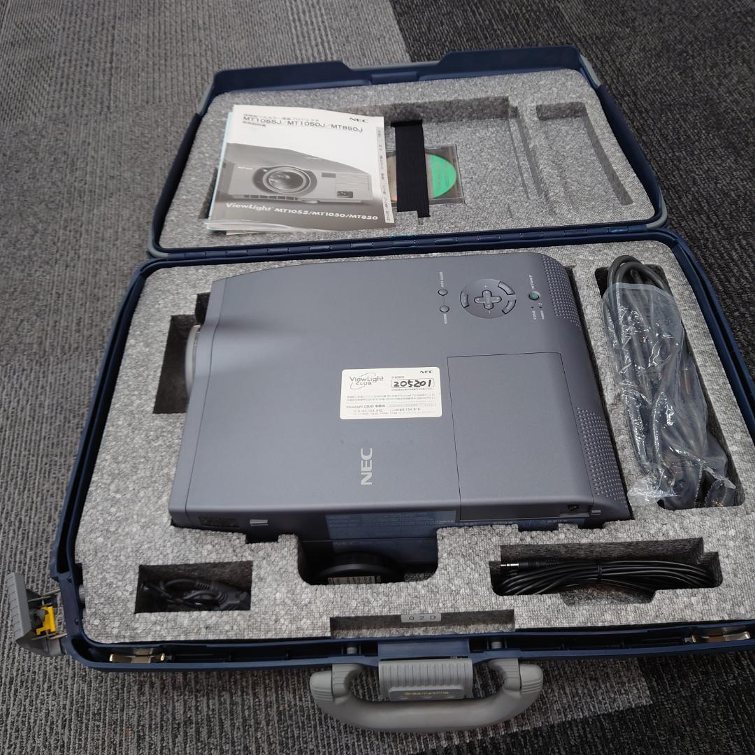 業務用NECプロジェクターMT1050J80型　キャリー他フル装備