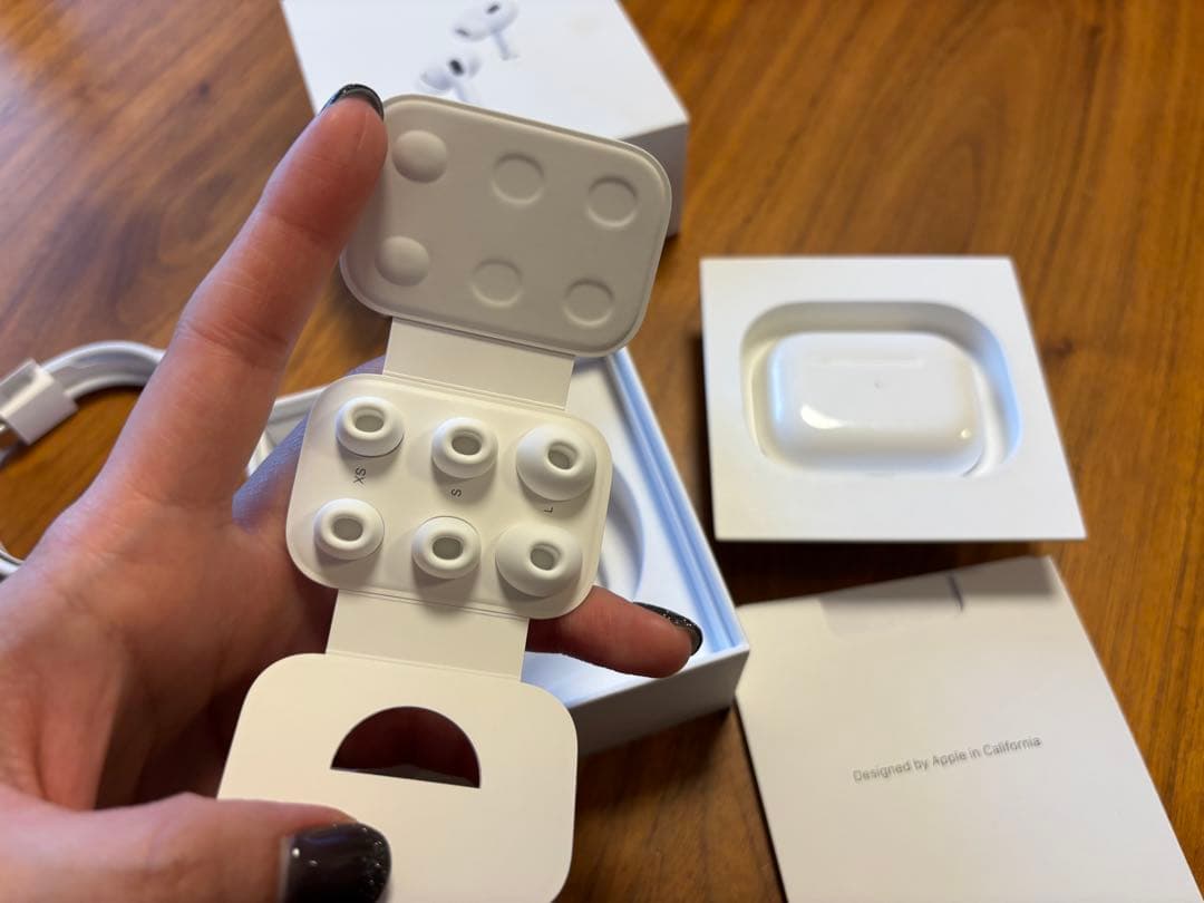 AirPods Pro 第二世代　USB-C シリコンケース付き