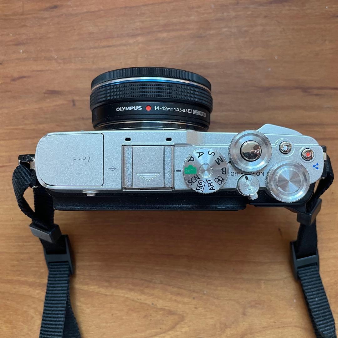 OLYMPUS PEN EP7ミラーレス一眼カメラ 14-42mm