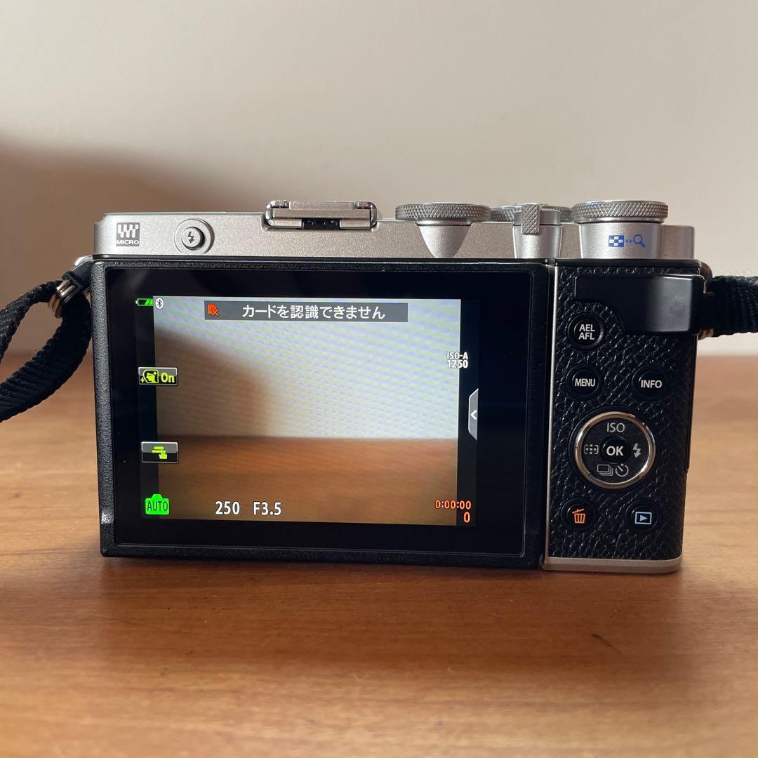 OLYMPUS PEN EP7ミラーレス一眼カメラ 14-42mm