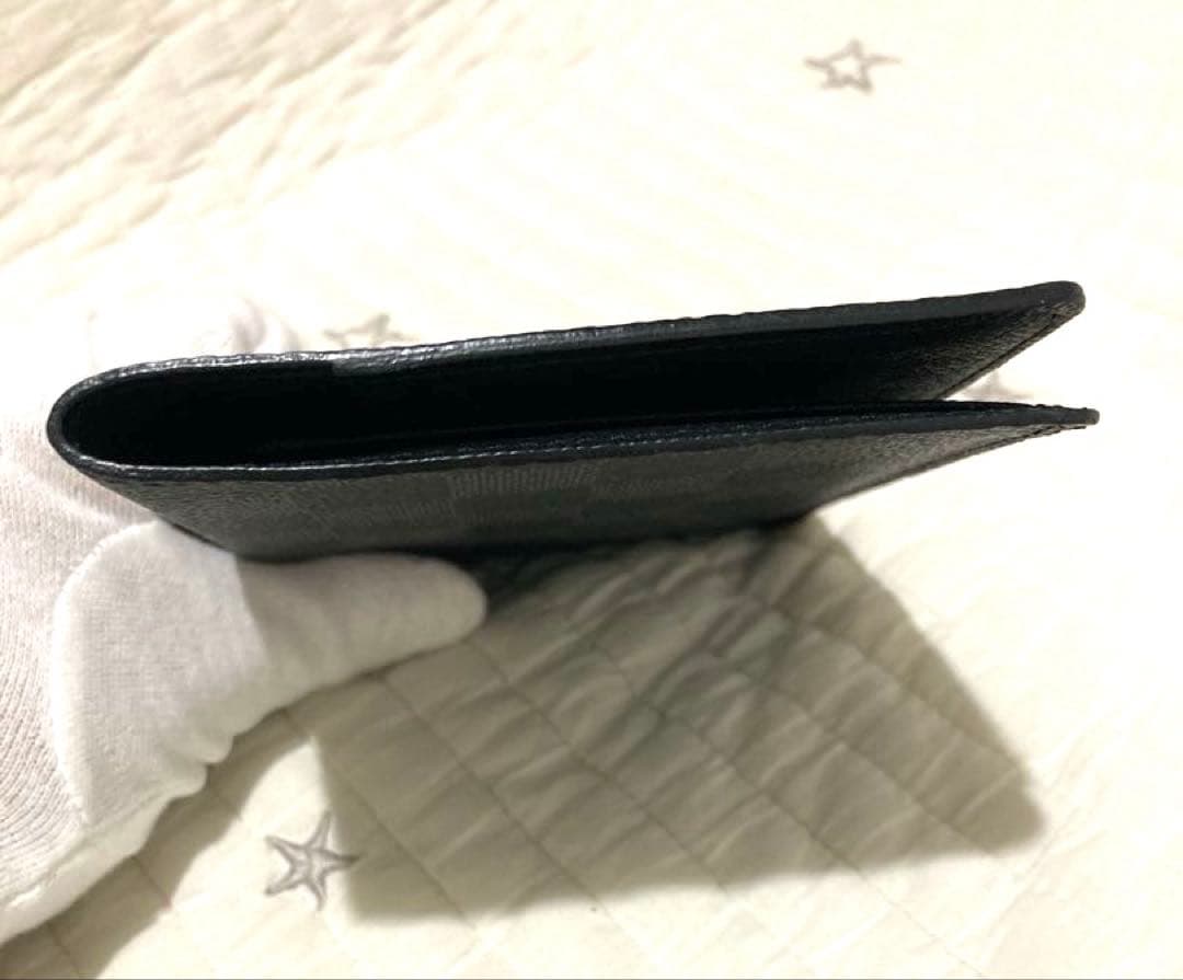 パスポートカバー LOUIS VUITTON ダミエグラフィット イニシャル入り